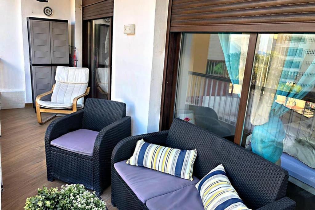 Coqueto Apartamento En Puerto Marina Con Piscina เบนัลมาเดนา ภายนอก รูปภาพ
