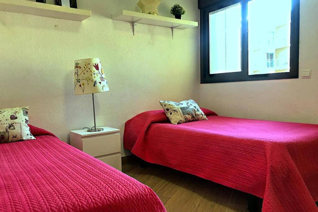 Coqueto Apartamento En Puerto Marina Con Piscina เบนัลมาเดนา ภายนอก รูปภาพ