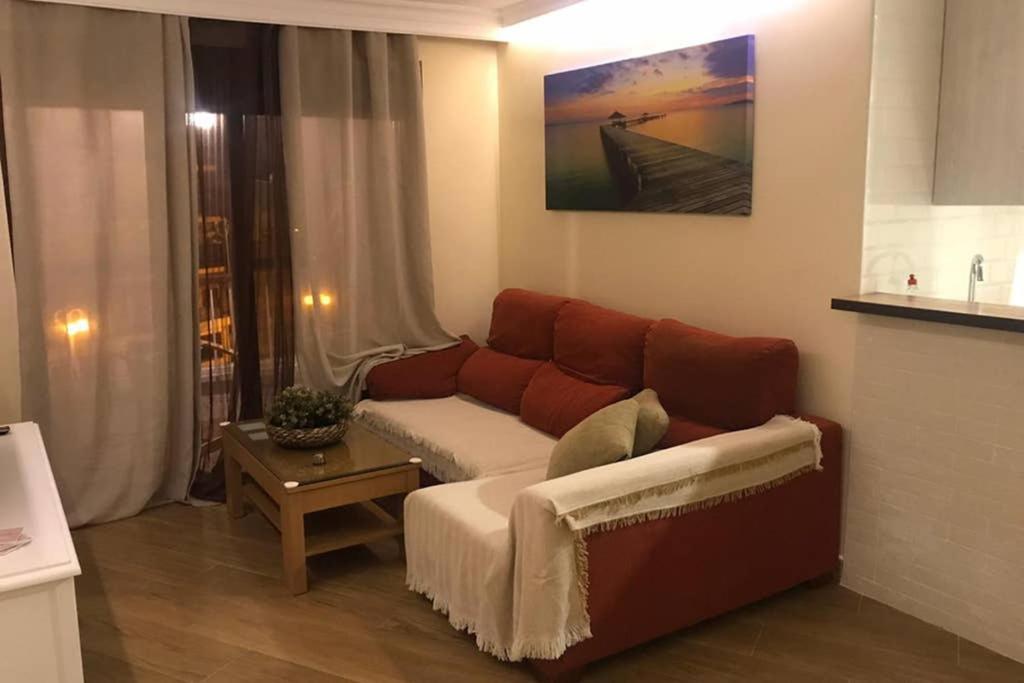 Coqueto Apartamento En Puerto Marina Con Piscina เบนัลมาเดนา ภายนอก รูปภาพ