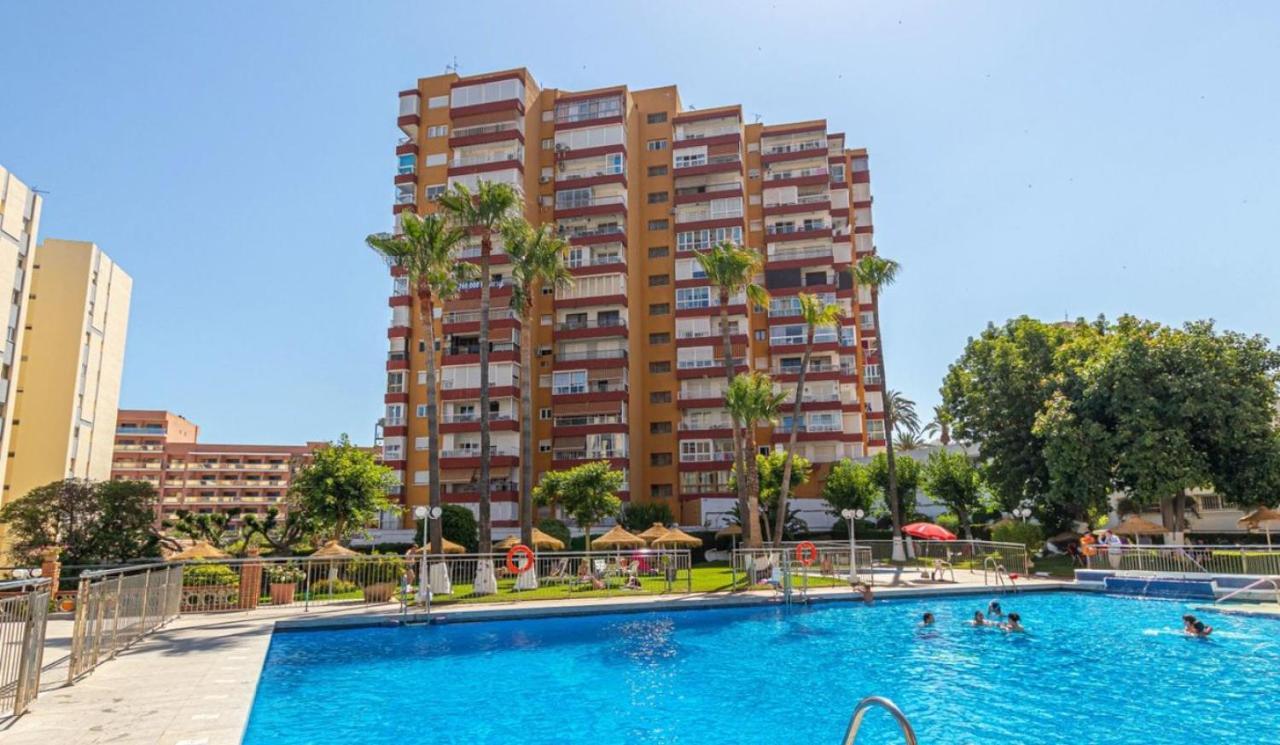 Coqueto Apartamento En Puerto Marina Con Piscina เบนัลมาเดนา ภายนอก รูปภาพ