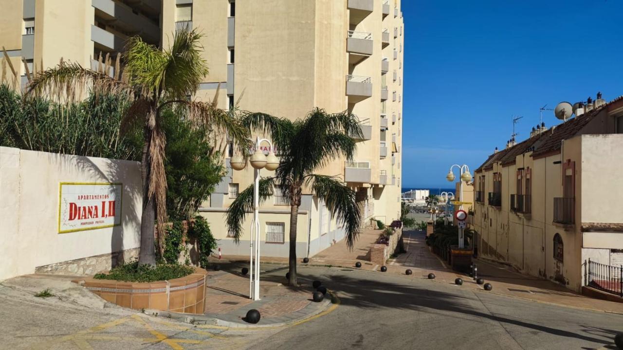 Coqueto Apartamento En Puerto Marina Con Piscina เบนัลมาเดนา ภายนอก รูปภาพ
